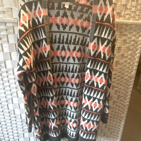 Beautiful Coral/Grey/White Long Sleeve Sweater by Cozy Casual M/L - Picture 3 of 6